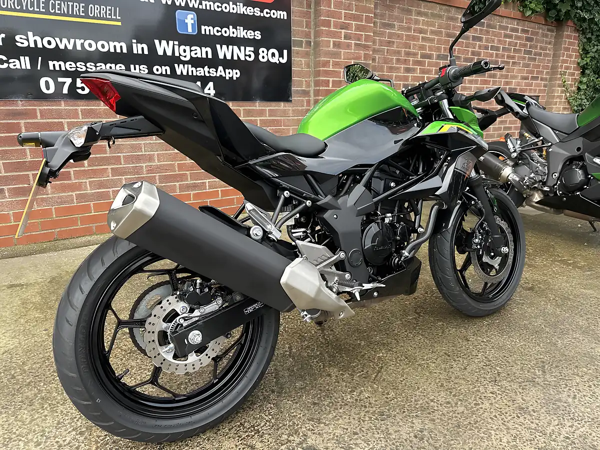 Used 2025 Kawasaki Z125 Br Green - Interior and Exterior details 3