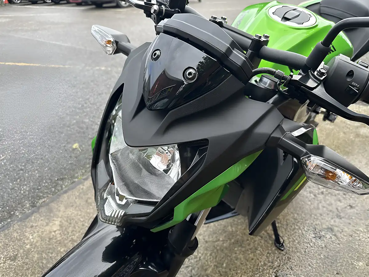 Used 2025 Kawasaki Z125 Br Green - Interior and Exterior details 8