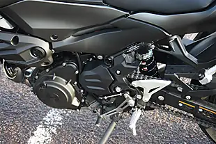 Used 2025 Kawasaki Z500 Black/Grey - Interior and Exterior details 17