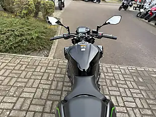 Used 2025 Kawasaki Z500 S Black/Grey - Interior and Exterior details 10