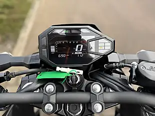 Used 2025 Kawasaki Z500 S Black/Grey - Interior and Exterior details 11