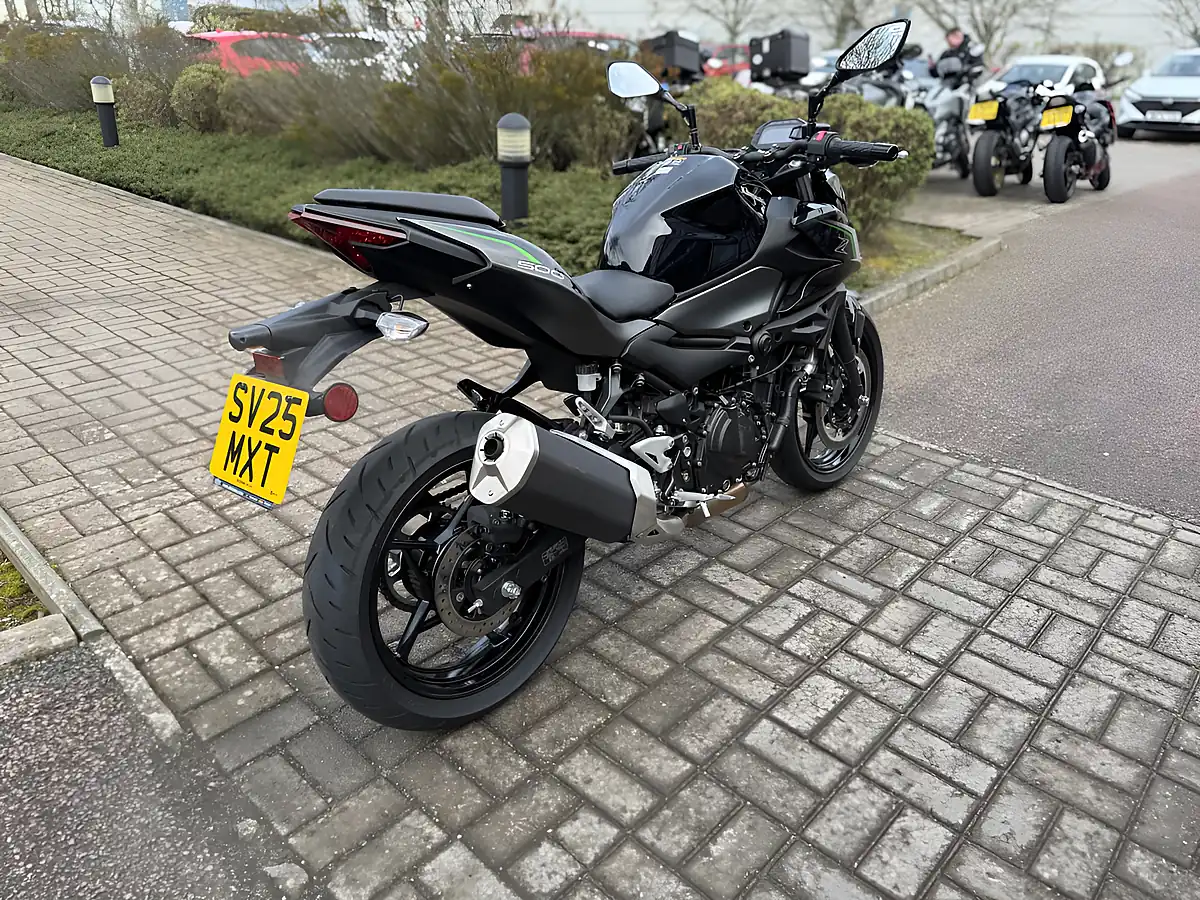 Used 2025 Kawasaki Z500 S Black/Grey - Interior and Exterior details 9