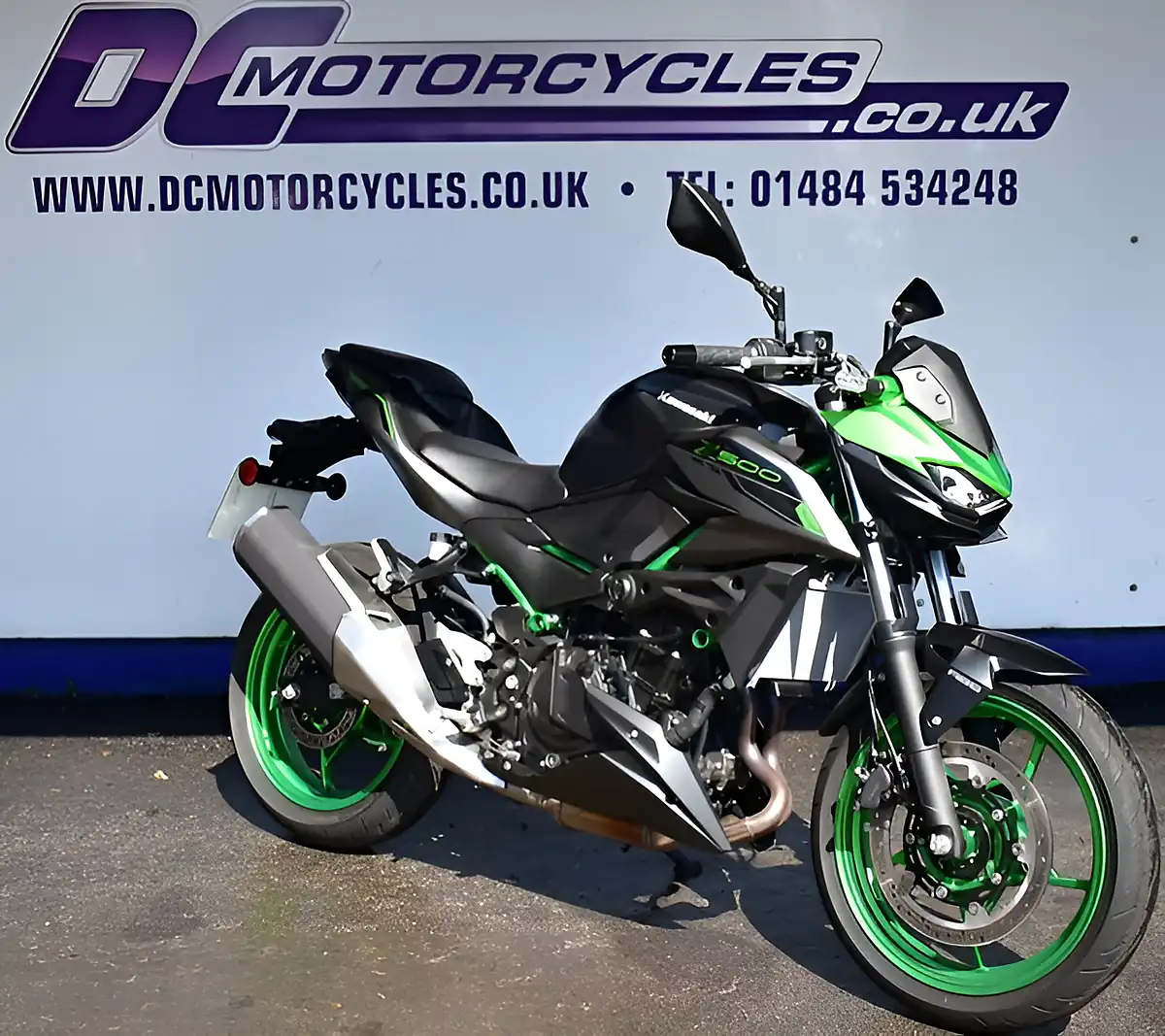 Used 2025 Kawasaki Z500 Se Green - Interior and Exterior details 2
