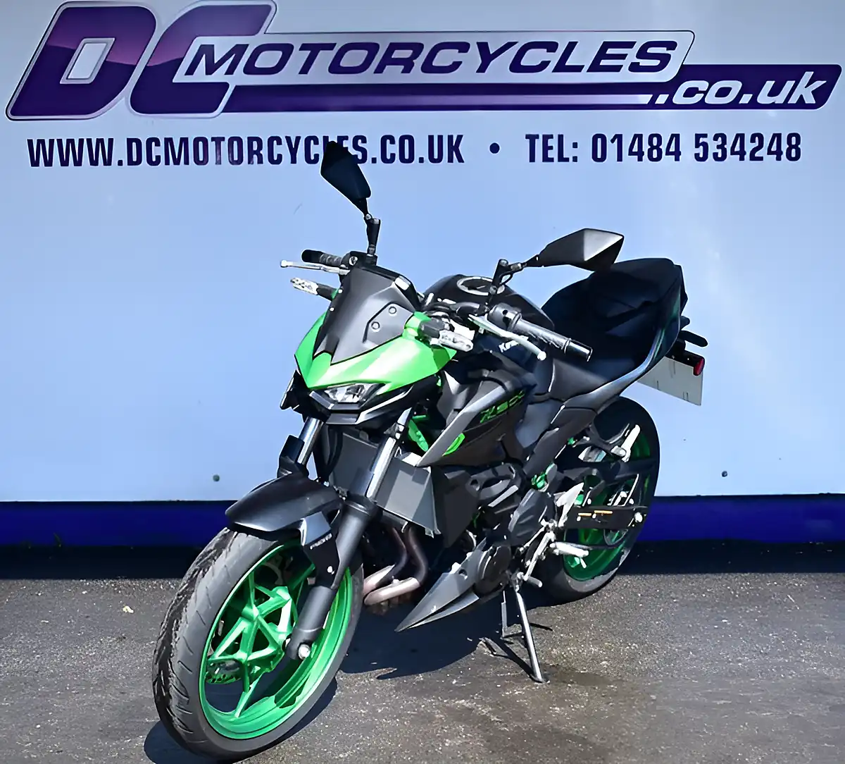 Used 2025 Kawasaki Z500 Se Green - Interior and Exterior details 4