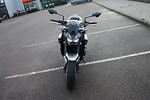 Used 2025 Kawasaki Z900 Grey/Silver/Red - Interior and Exterior details 5