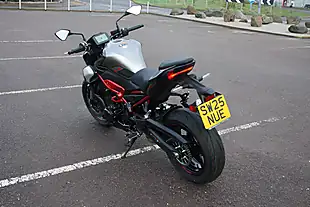 Used 2025 Kawasaki Z900 Grey/Silver/Red - Interior and Exterior details 8