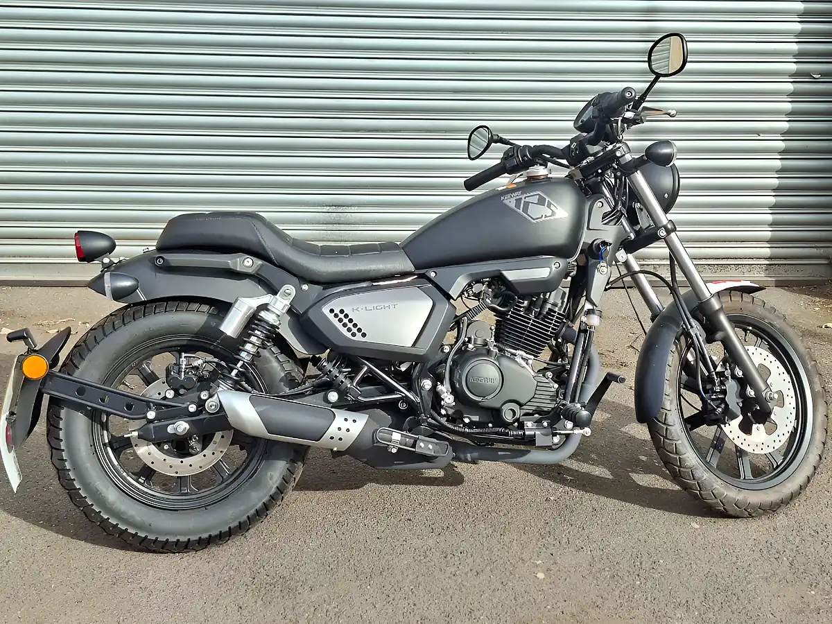 Used 2025 Keeway K-Light 125 Black - Interior and Exterior details 11