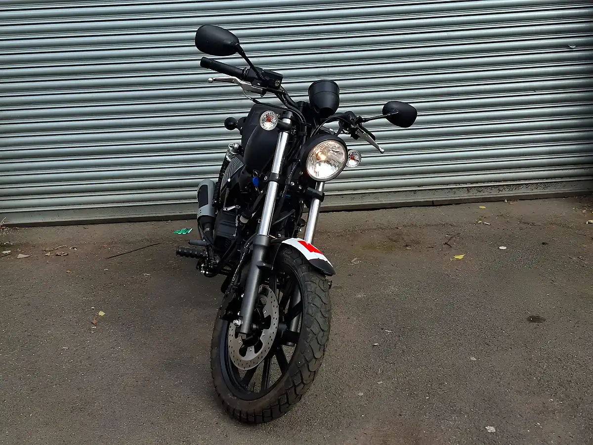 Used 2025 Keeway K-Light 125 Black - Interior and Exterior details 4