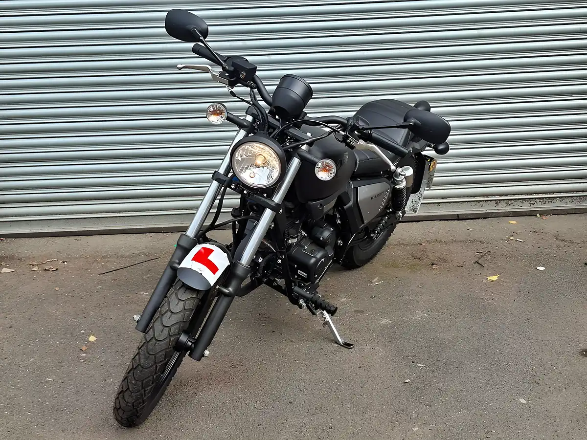 Used 2025 Keeway K-Light 125 Black - Interior and Exterior details 5