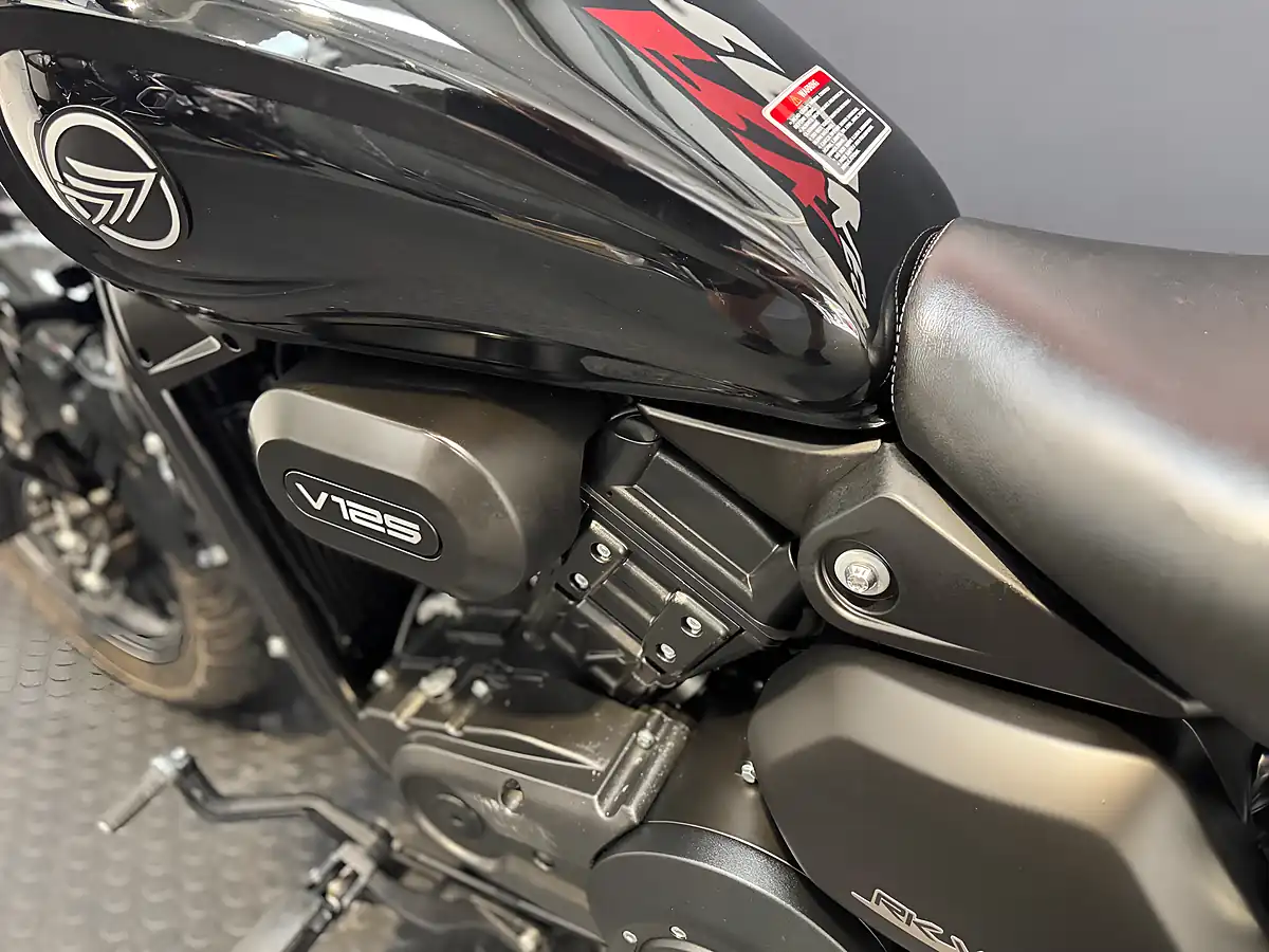 Used 2025 Keeway Rkv 125 C - Interior and Exterior details 18