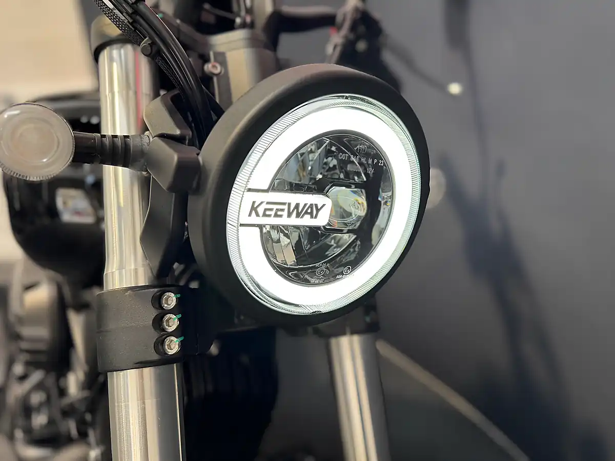 Used 2025 Keeway Rkv 125 C - Interior and Exterior details 7