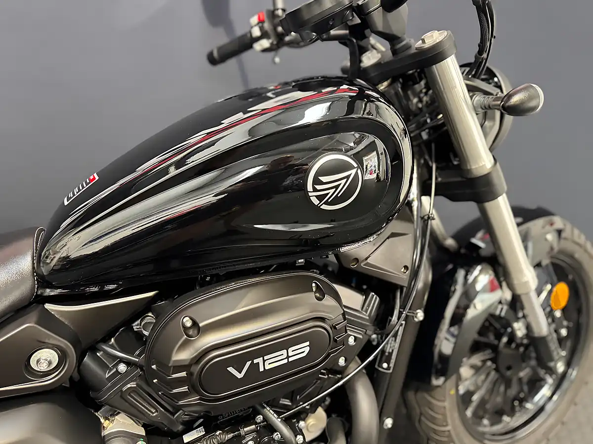 Used 2025 Keeway Rkv 125 C - Interior and Exterior details 9