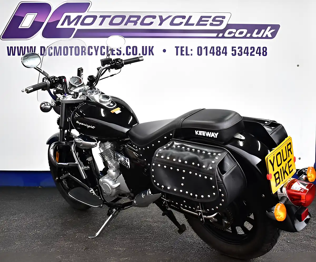 Used 2025 Keeway Superlight 125 Custom Cruiser Black - Interior and Exterior details 6