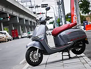Used 2025 Keeway Versilia Black - Interior and Exterior details 3