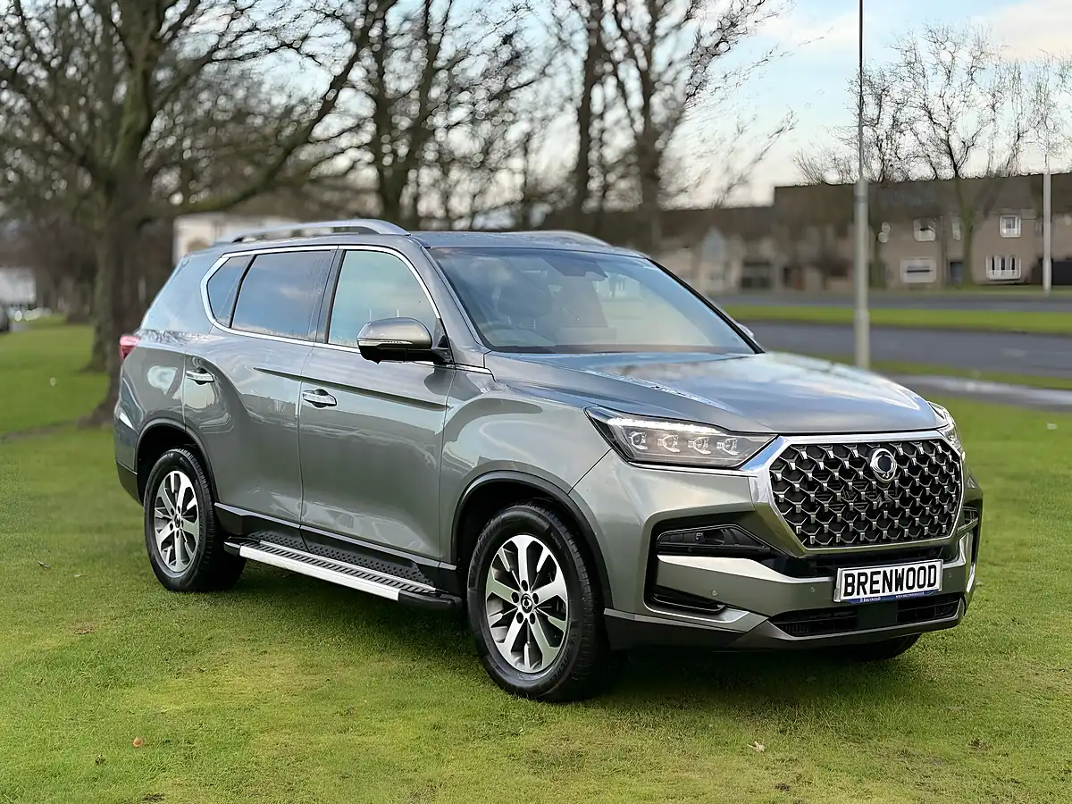Used 2025 KGM Rexton K40 Grey - Front View