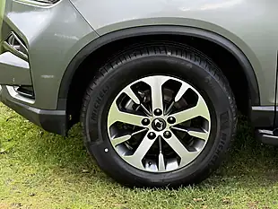 Used 2025 KGM Rexton K40 Grey - Interior and Exterior details 12