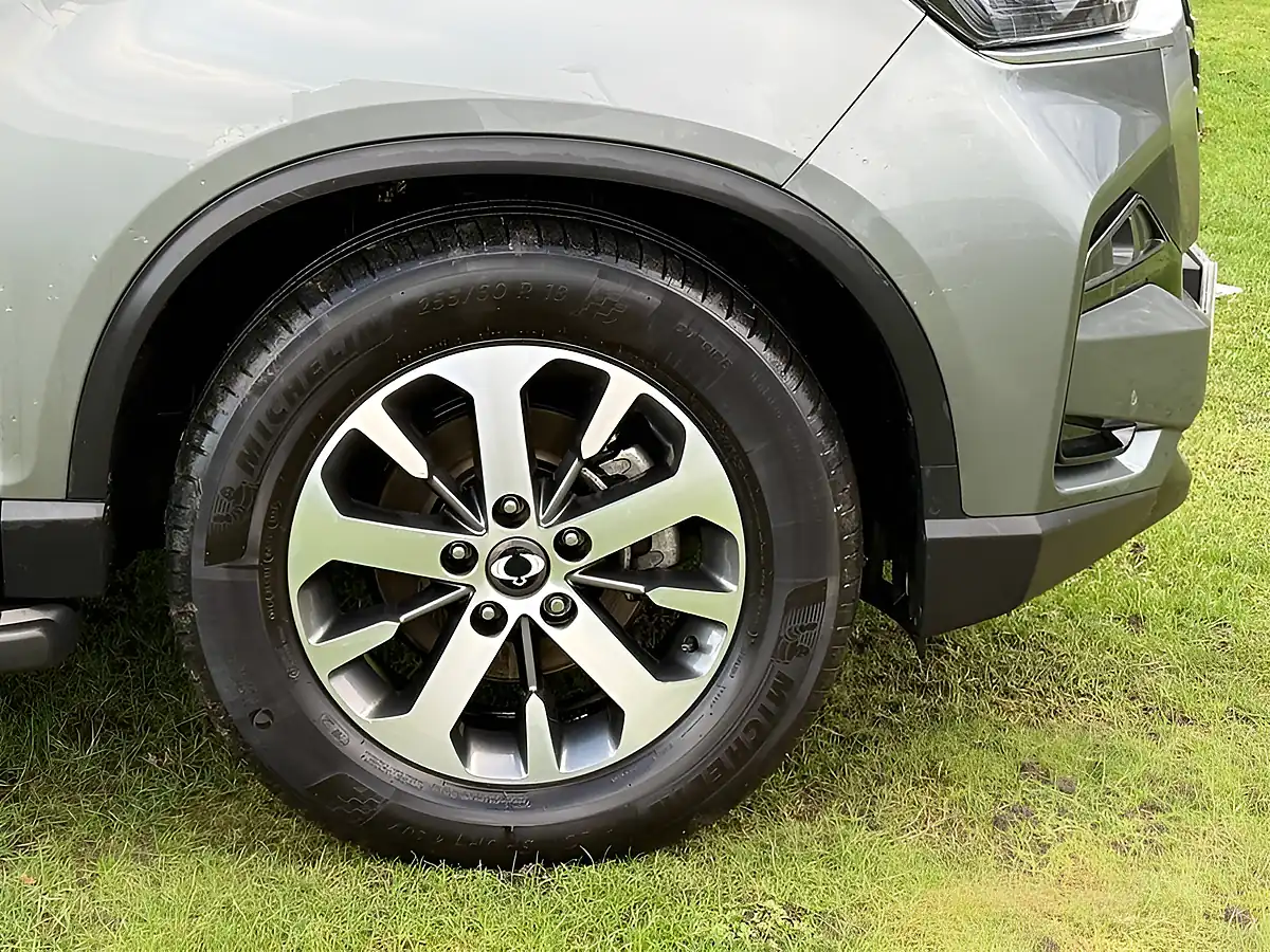 Used 2025 KGM Rexton K40 Grey - Interior and Exterior details 9