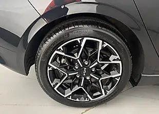 Used 2025 Kia Ceed GT-Line Black - Interior and Exterior details 16