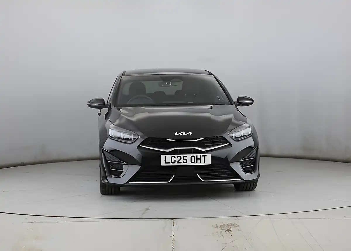 Used 2025 Kia Ceed GT-Line Black - Interior and Exterior details 5