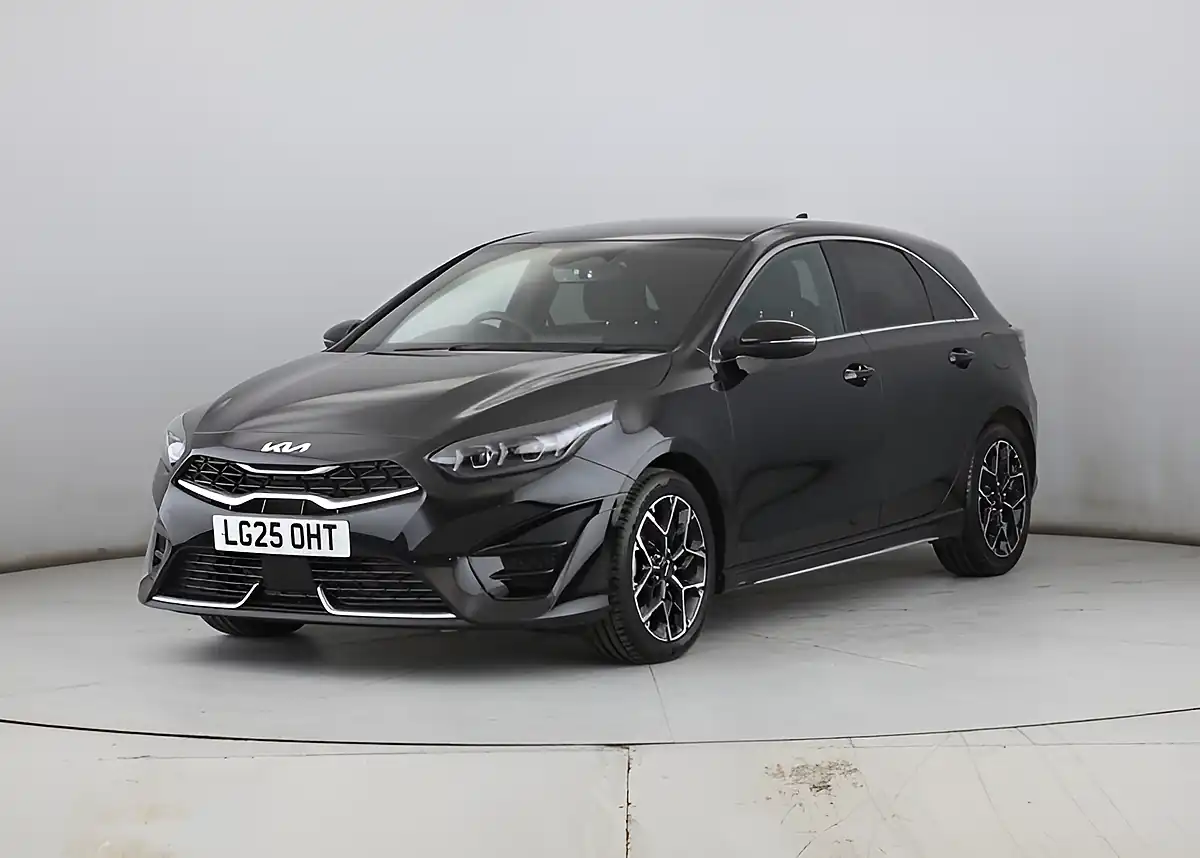 Used 2025 Kia Ceed GT-Line Black - Interior and Exterior details 6