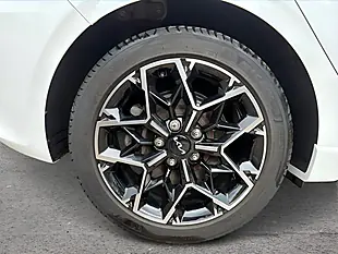Used 2025 Kia Ceed GT-Line Fusion White - Interior and Exterior details 10