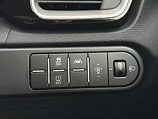Used 2025 Kia Ceed GT-Line Fusion White - Interior and Exterior details 17