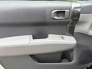 Used 2025 Kia EV3 Air Silver - Interior and Exterior details 15
