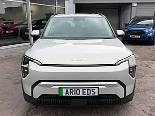 Used 2025 Kia EV3 Air Silver - Interior and Exterior details 3