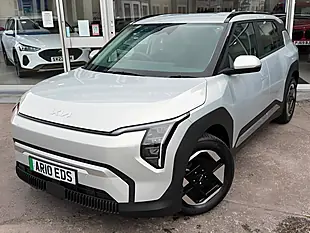 Used 2025 Kia EV3 Air Silver - Interior and Exterior details 6