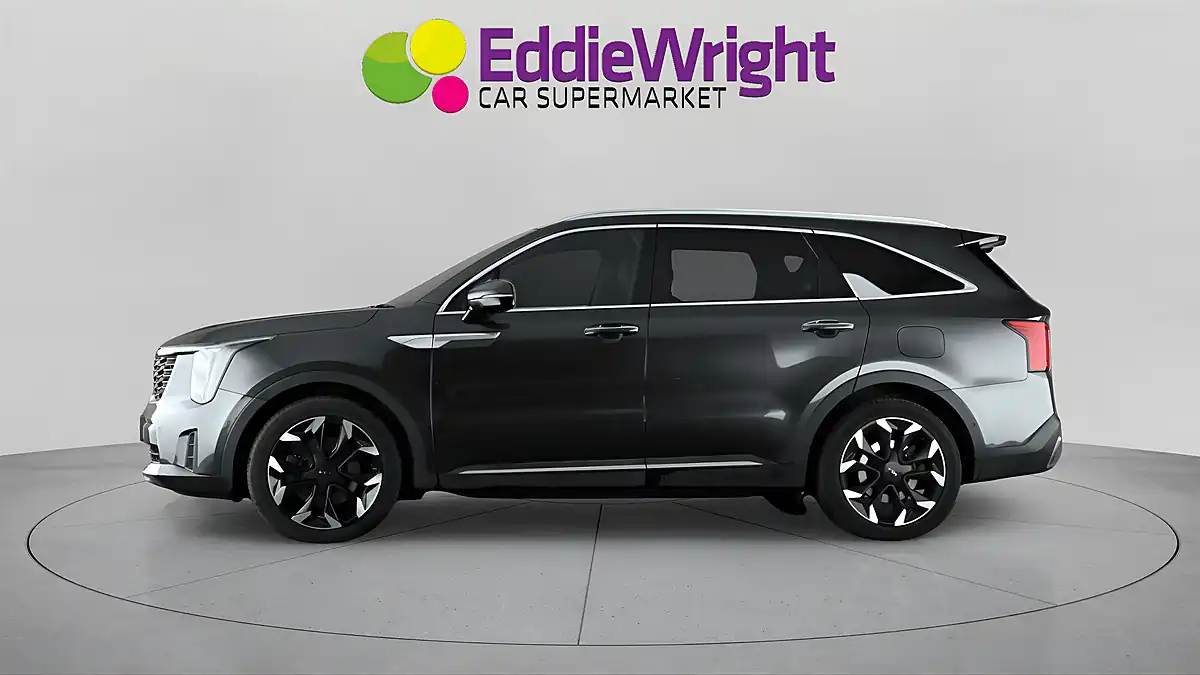 Used 2025 Kia Sorento 4 Grey - Interior and Exterior details 4