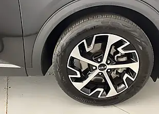 Used 2025 Kia Sportage 3 Black - Interior and Exterior details 17