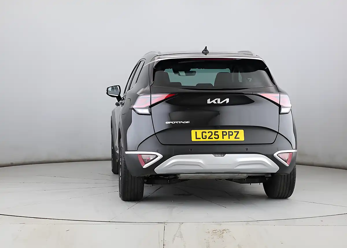 Used 2025 Kia Sportage 3 Black - Interior and Exterior details 4