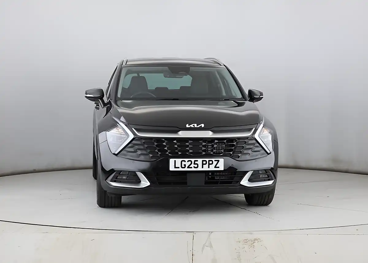 Used 2025 Kia Sportage 3 Black - Interior and Exterior details 5