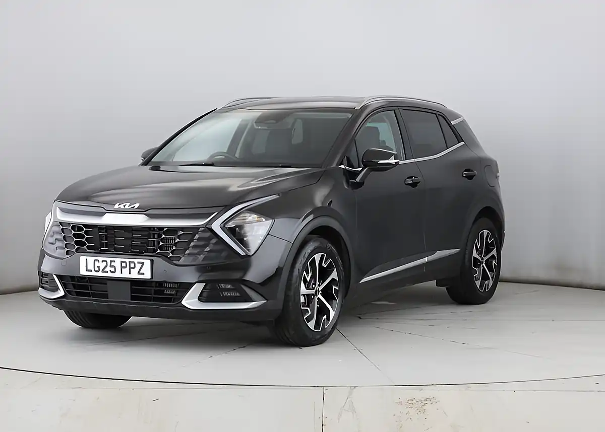 Used 2025 Kia Sportage 3 Black - Interior and Exterior details 6