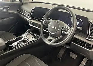 Used 2025 Kia Sportage 3 Black - Interior and Exterior details 7