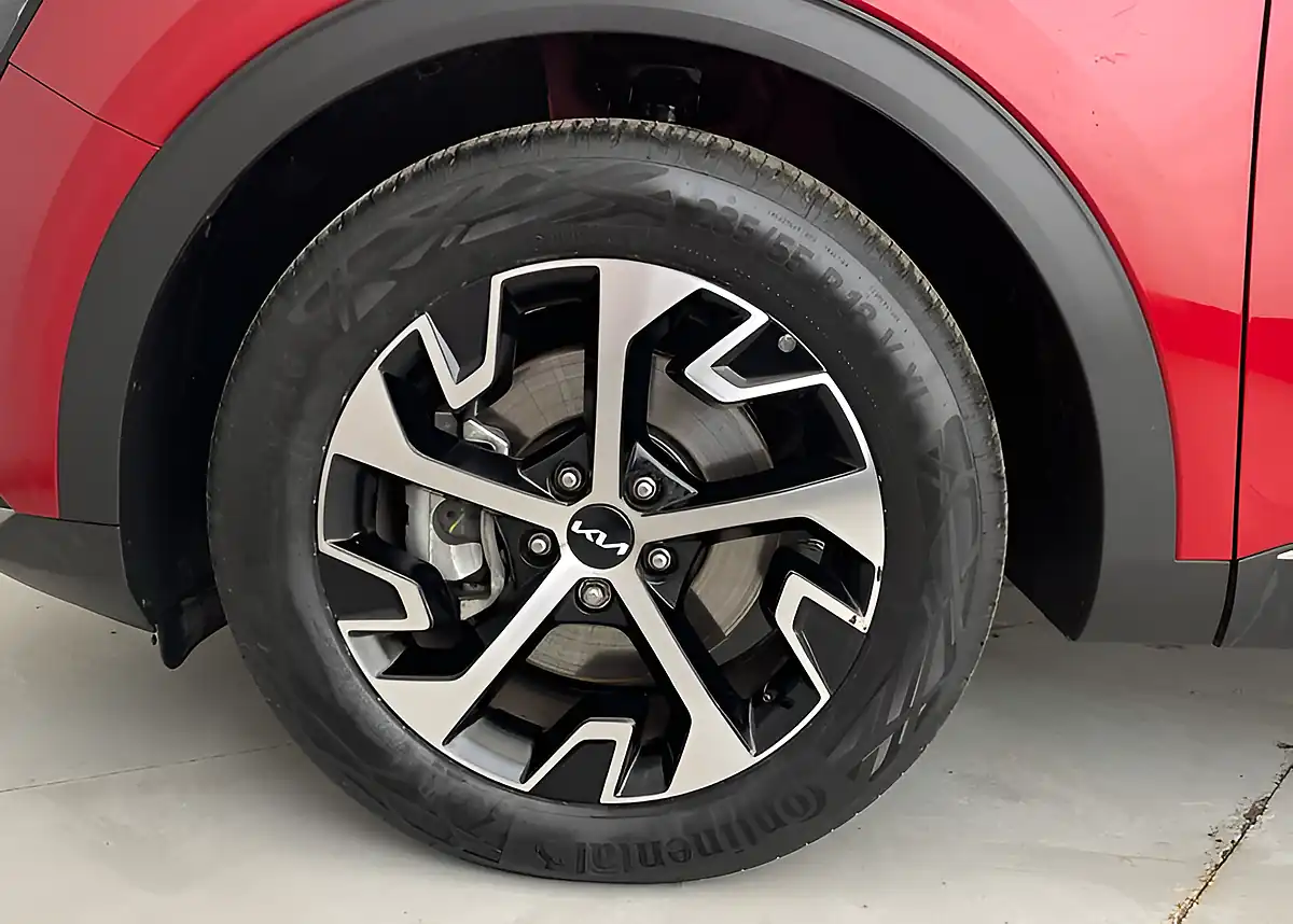 Used 2025 Kia Sportage '3' Red - Interior and Exterior details 14