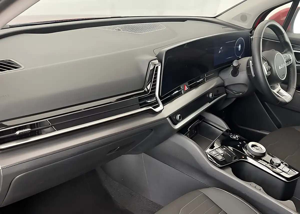 Used 2025 Kia Sportage '3' Red - Interior and Exterior details 8