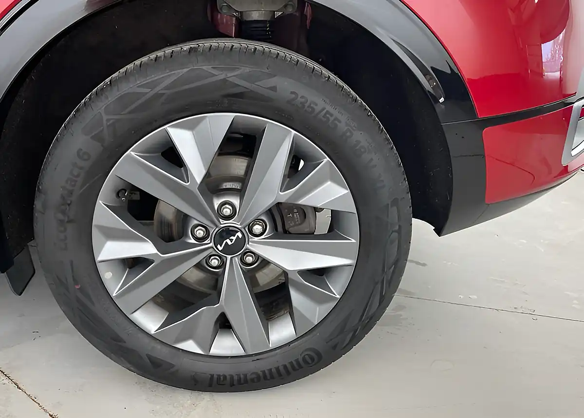 Used 2025 Kia Sportage GT-Line Red - Interior and Exterior details 15