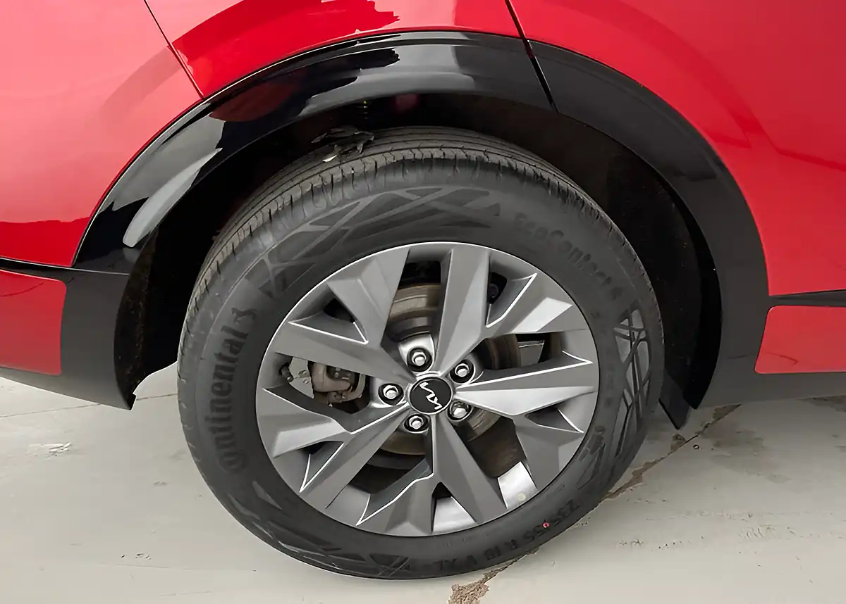 Used 2025 Kia Sportage GT-Line Red - Interior and Exterior details 16