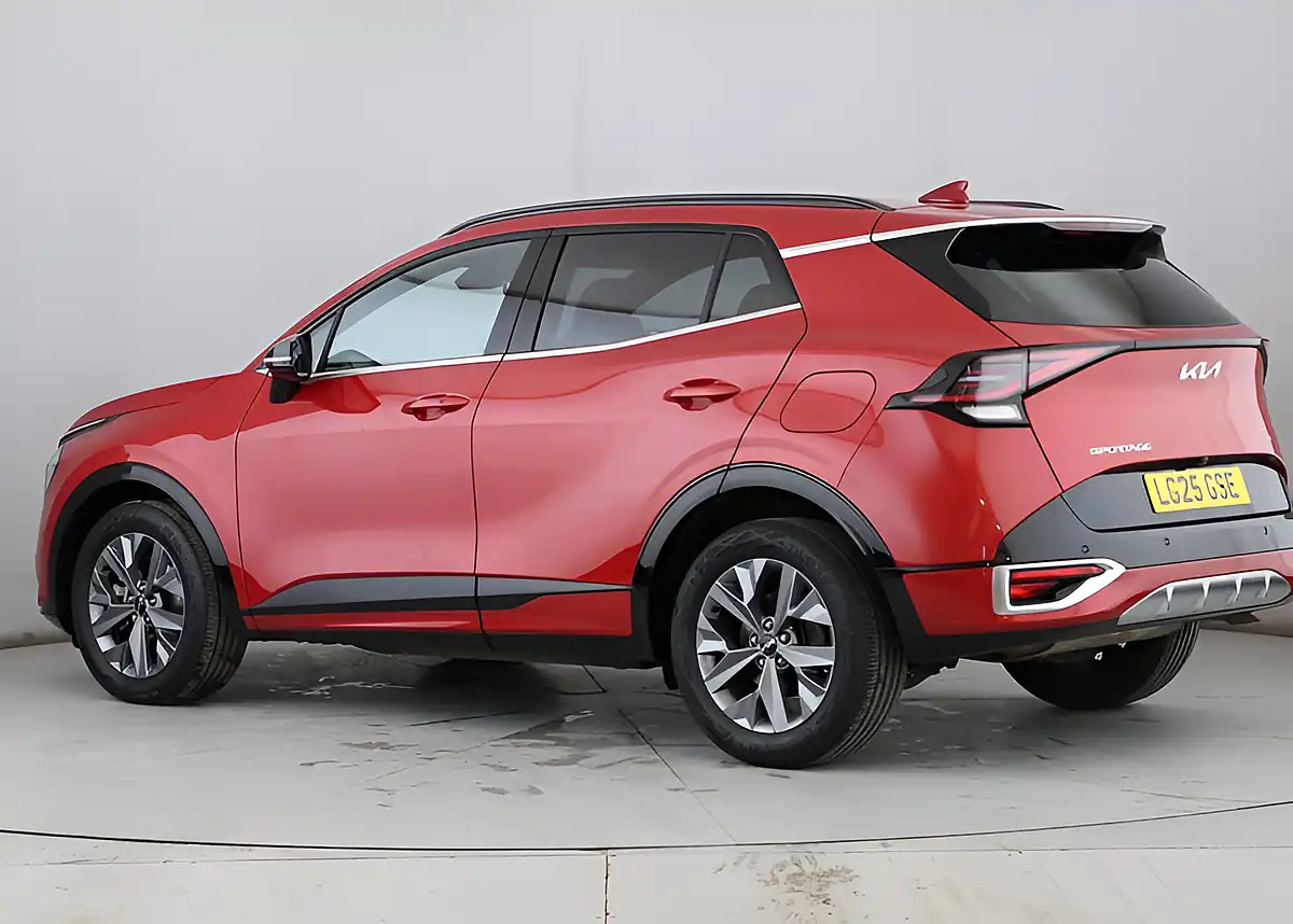Used 2025 Kia Sportage GT-Line Red - Interior and Exterior details 2