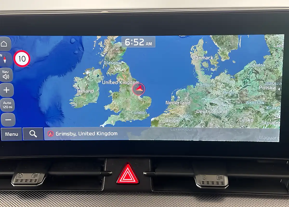 Used 2025 Kia Sportage GT-Line 's' Silver - Interior and Exterior details 10