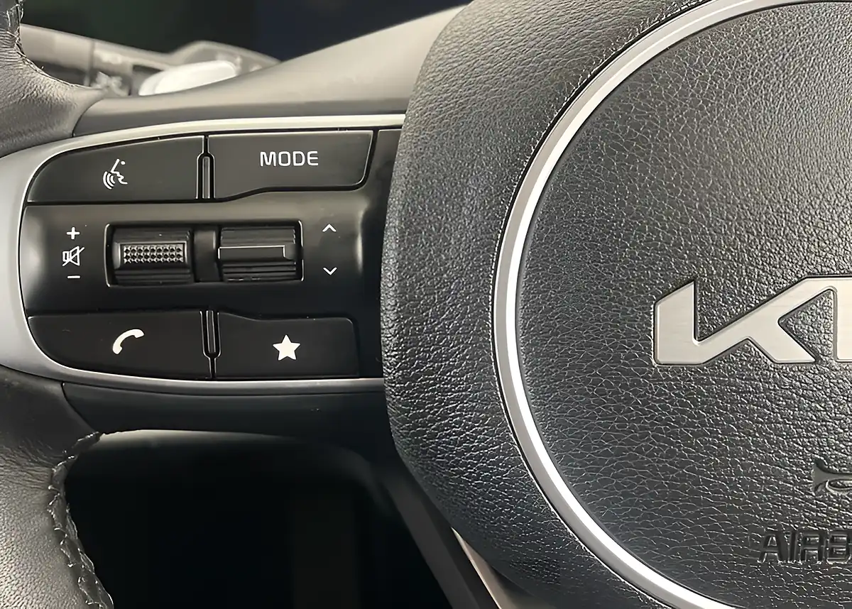 Used 2025 Kia Sportage GT-Line 's' Silver - Interior and Exterior details 19