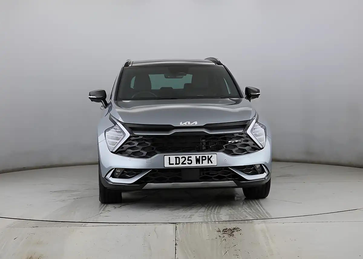 Used 2025 Kia Sportage GT-Line 's' Silver - Interior and Exterior details 5