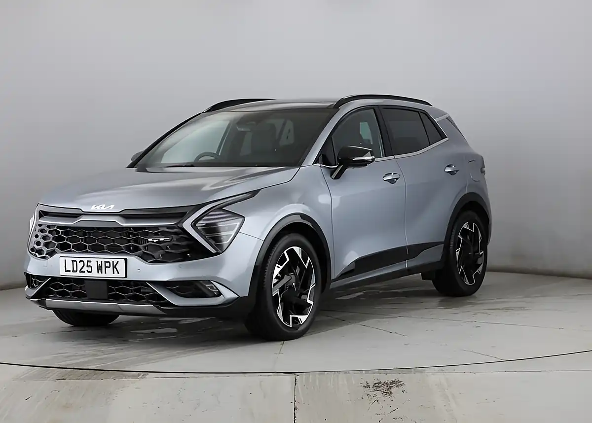 Used 2025 Kia Sportage GT-Line 's' Silver - Interior and Exterior details 6