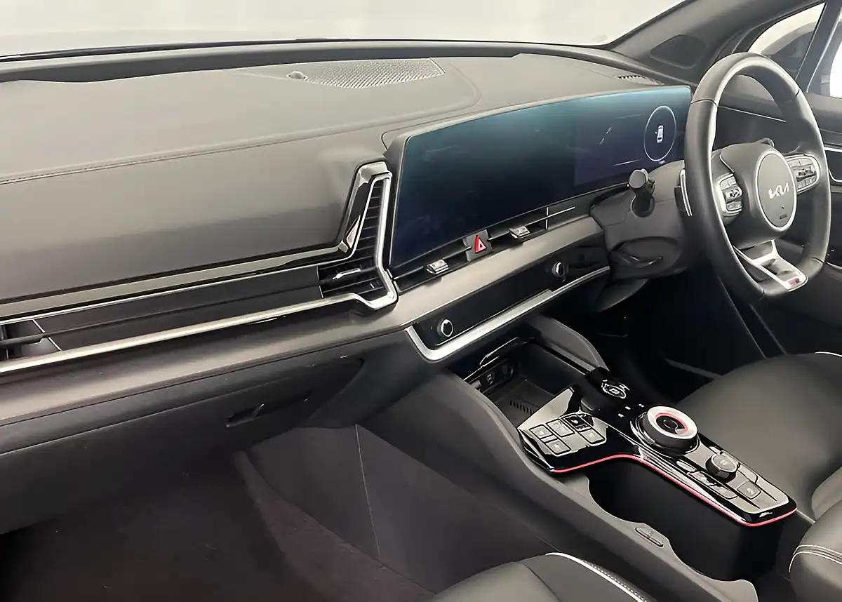 Used 2025 Kia Sportage GT-Line 's' Silver - Interior and Exterior details 8