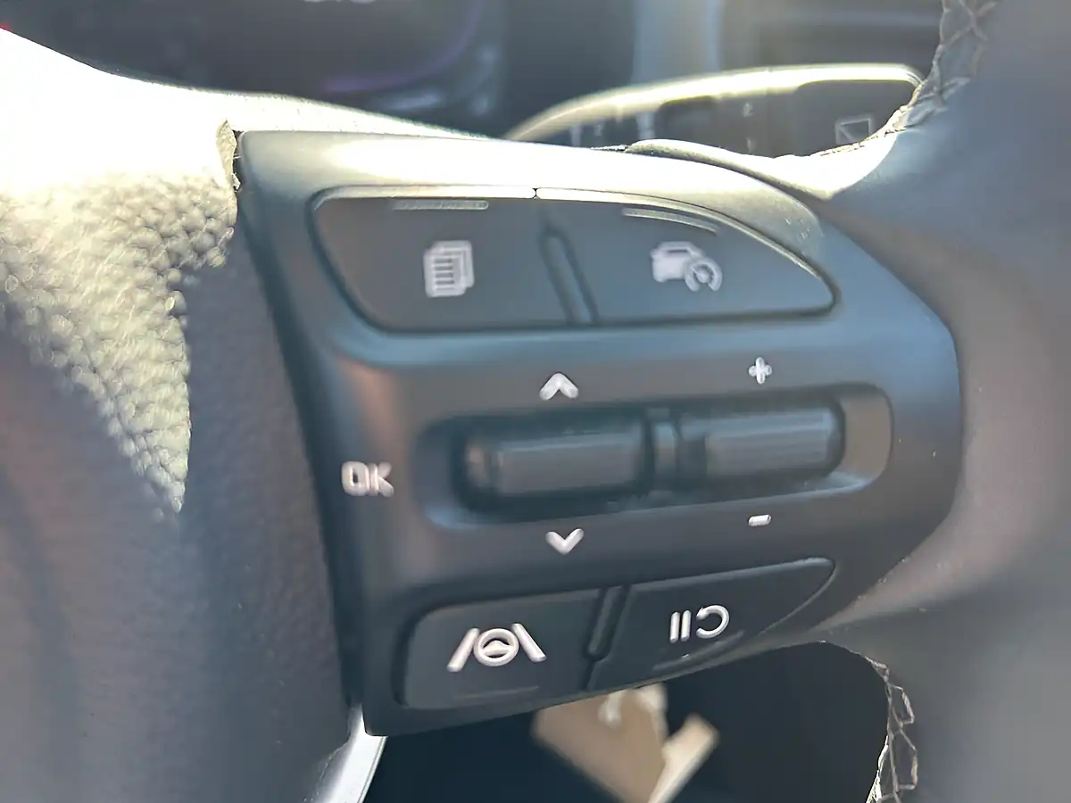 Used 2025 Kia Stonic 2 Grey - Interior and Exterior details 11
