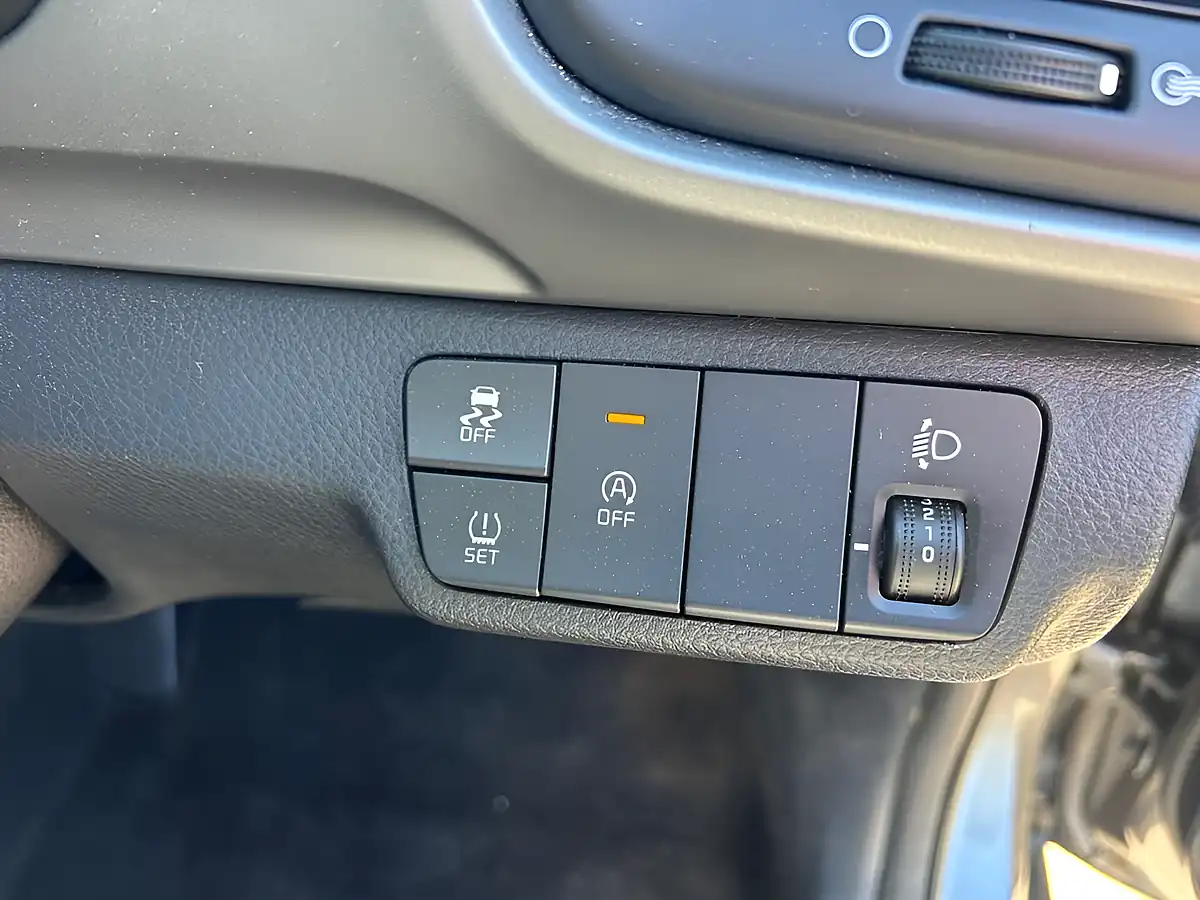 Used 2025 Kia Stonic 2 Grey - Interior and Exterior details 17