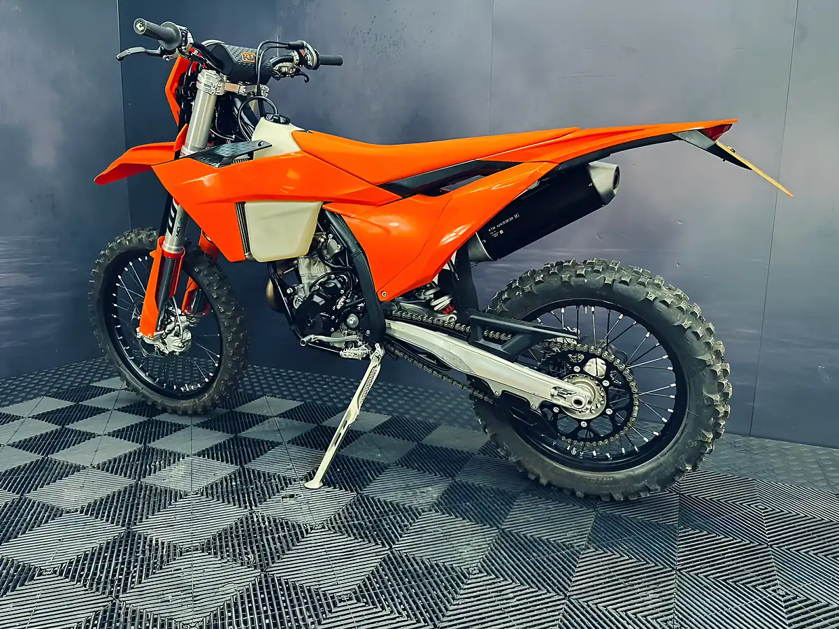 Used 2025 Ktm 250 Exc-F Orange - Interior and Exterior details 14
