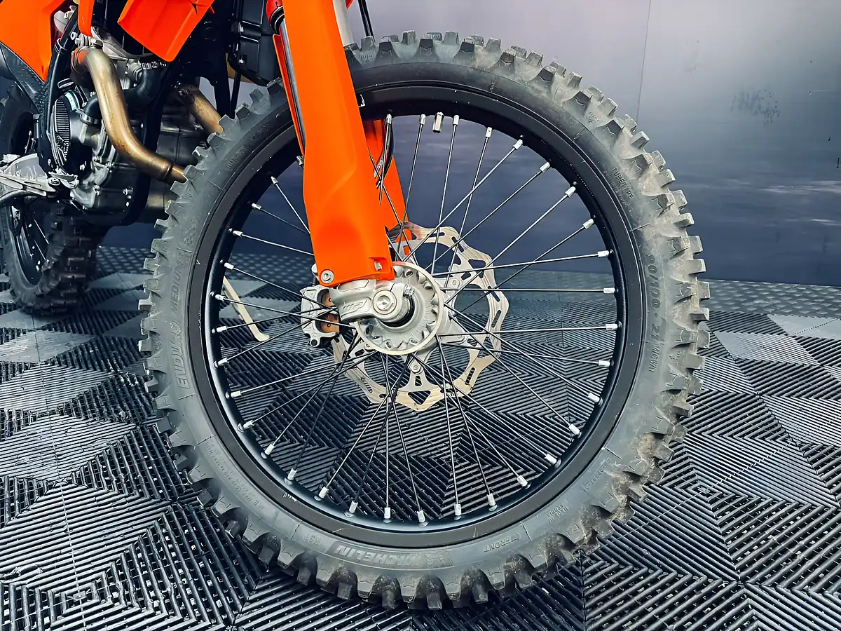 Used 2025 Ktm 250 Exc-F Orange - Interior and Exterior details 15