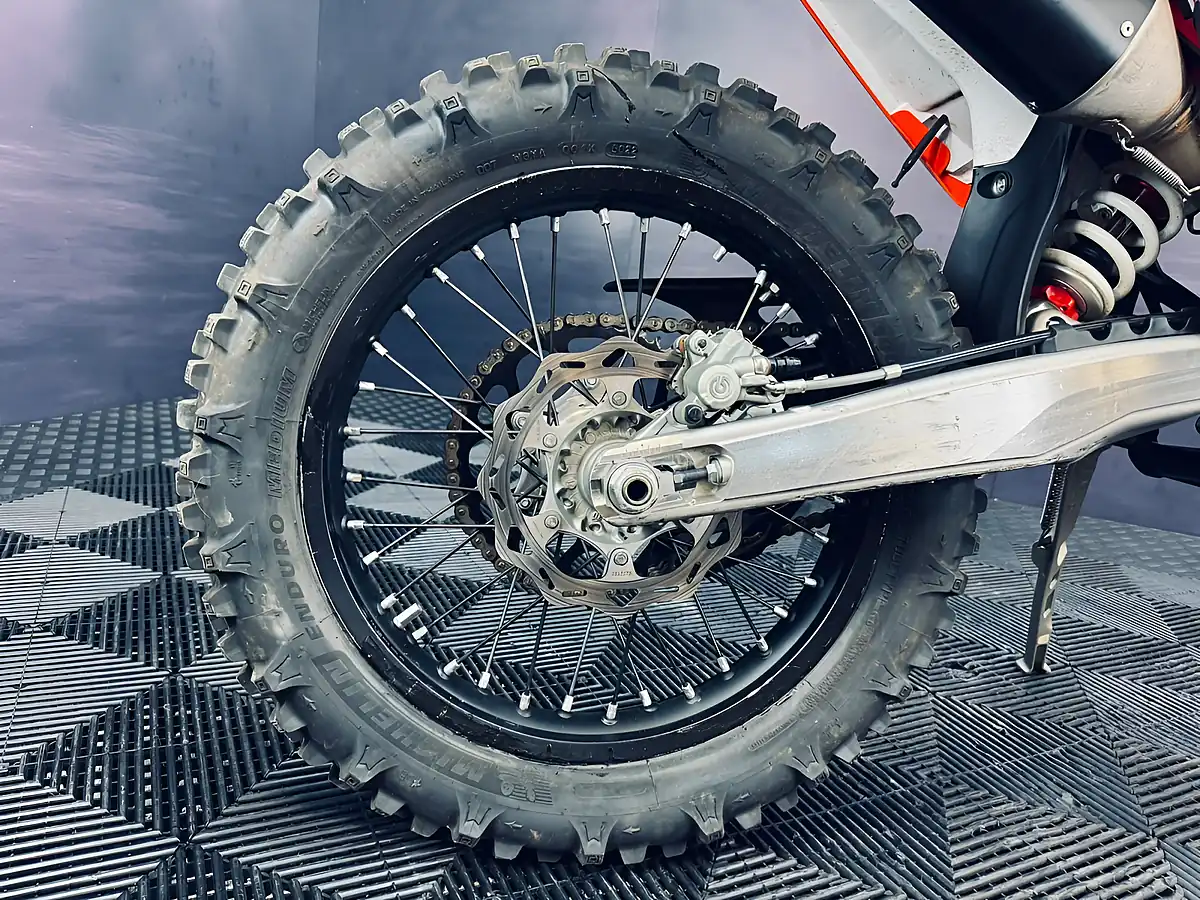 Used 2025 Ktm 250 Exc-F Orange - Interior and Exterior details 18